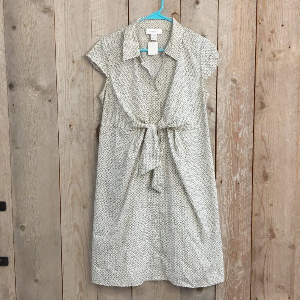 Motherhood button down twist drape shirt dot M